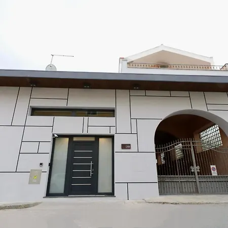 180 M2! Διαμέρισμα